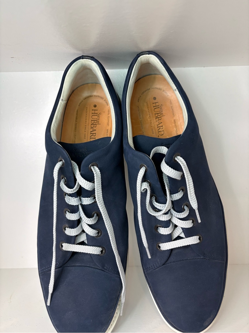 Hubbard Navy Leather Low-Top Sneakers with White Laces